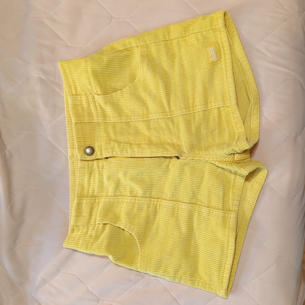 Hammies Women’s Shorts Corduroy Size 26 Yellow